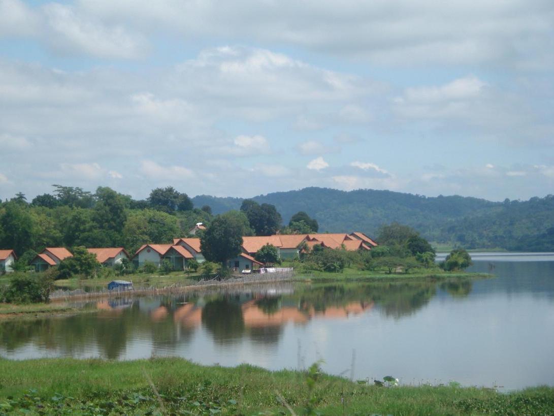 Lak Resort Buon Ma Thuot Exterior photo